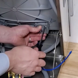Step 10 - Screw in New Piston